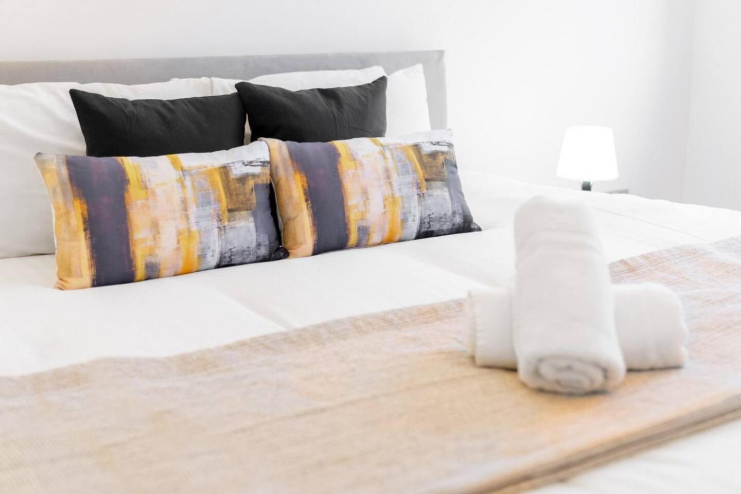 Loft Style Apartment - Near City Centre - Smart Tv- Wifi - Parking - Top Rated - 3Nt Birmingham Dış mekan fotoğraf