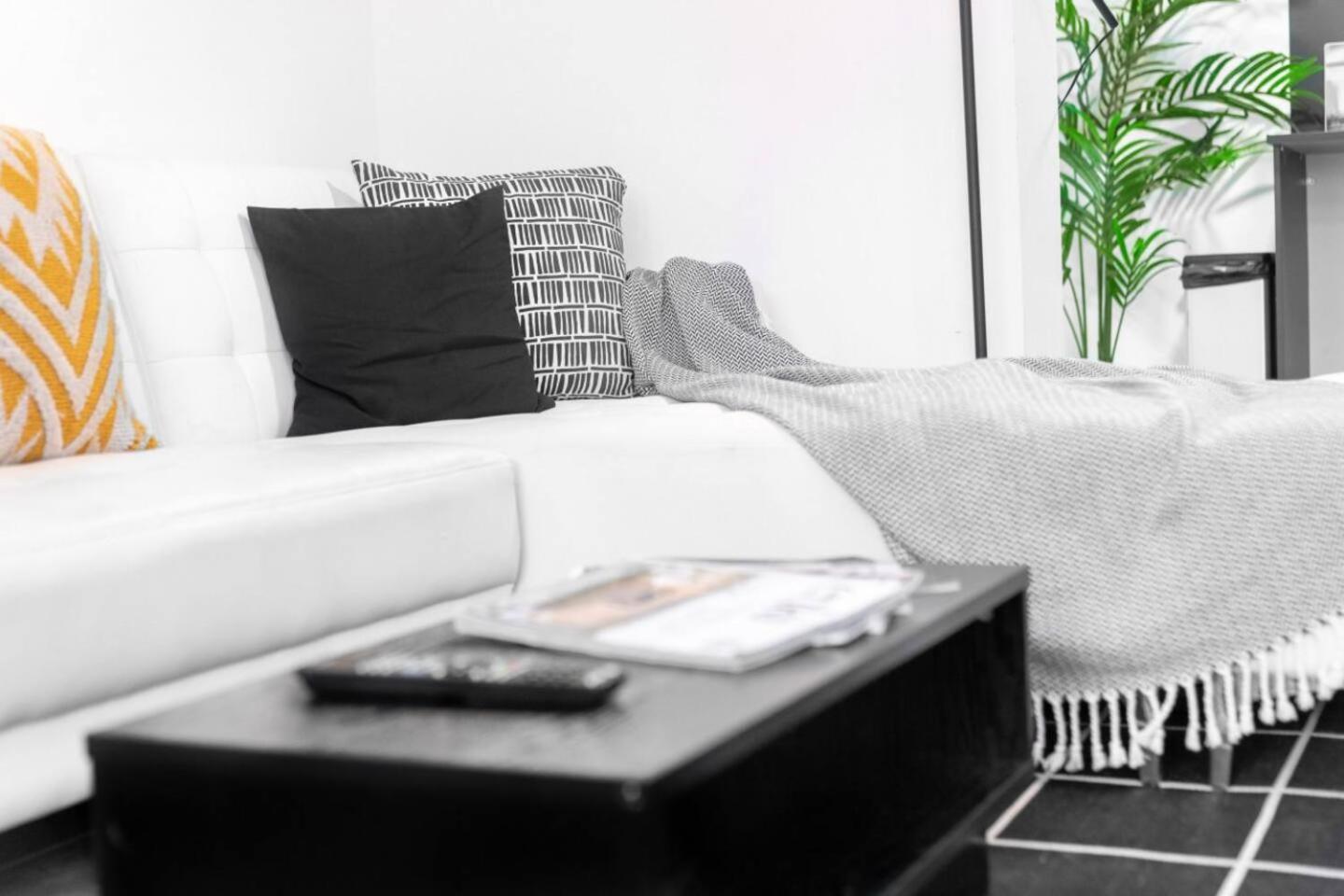 Loft Style Apartment - Near City Centre - Smart Tv- Wifi - Parking - Top Rated - 3Nt Birmingham Dış mekan fotoğraf