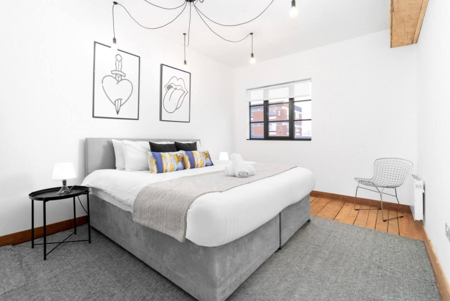 Loft Style Apartment - Near City Centre - Smart Tv- Wifi - Parking - Top Rated - 3Nt Birmingham Dış mekan fotoğraf